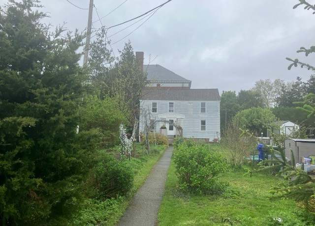 Property at 40 Congregational St, Bristol, RI 02809, 4 beds, 1.5 baths