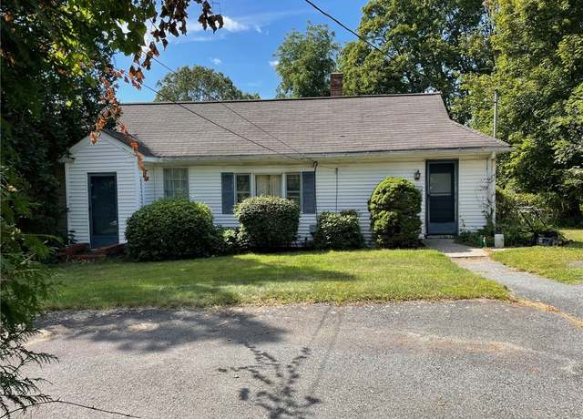Property at 163 Woodside Ave, Cumberland, RI 02864, 2 beds, 1 bath