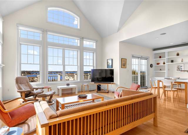 Property at 37 Cutter Ln, Tiverton, RI 02878, 3 beds, 3.5 baths