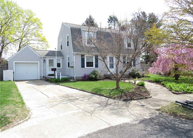 Property at 244 Harmony Ct, Warwick, RI 02889, 3 beds, 1.5 baths