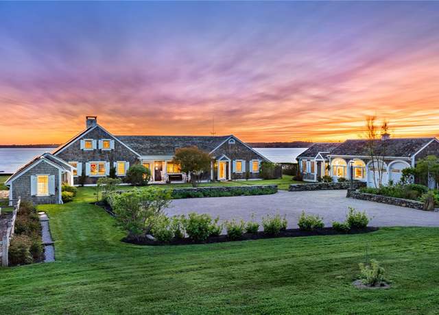 Property at 19 Taylor's Ln S, Little Compton, RI 02837, 5 beds, 5 baths