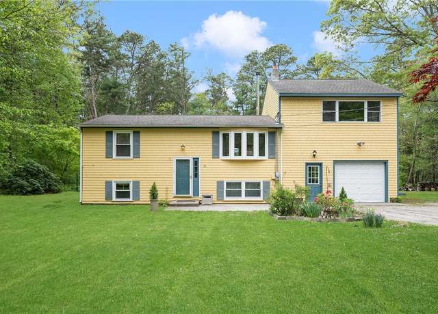 Property at 32 Crestmont Dr, Richmond, RI 02812, 2 beds, 1 bath