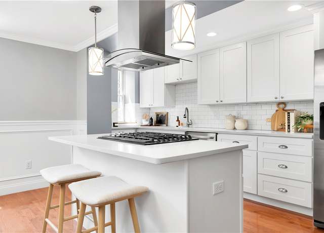 Property at 7 Mount Hope Ave #103, Providence, RI 02906, 2 beds, 2 baths