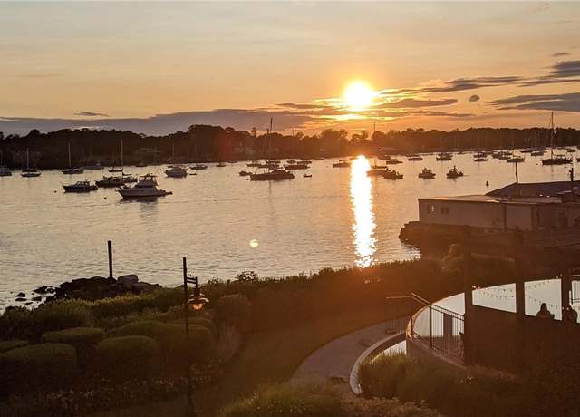 Property at 341 Thames St #103, Bristol, RI 02809, 1 bed, 1.5 baths
