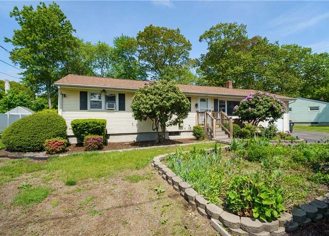 Property at 76 Peabody Dr, Warwick, RI 02889, 3 beds, 1.5 baths