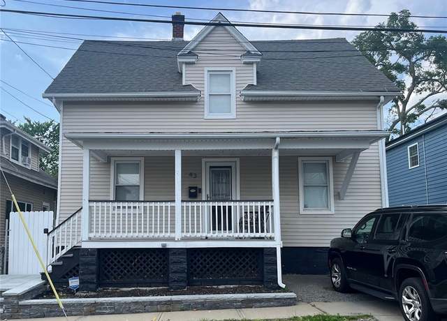 Property at 43 Toronto Ave, Providence, RI 02905, 3 beds, 1.5 baths