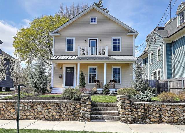 Property at 1297 Narragansett Blvd, Cranston, RI 02905, 3 beds, 2.5 baths