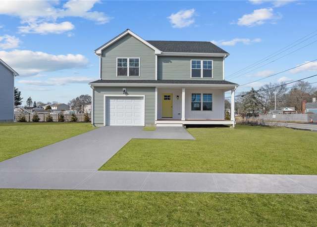 Property at 44 Red Maple Ln, Warwick, RI 02886, 3 beds, 2.5 baths