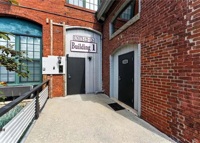 Property at 1117 Douglas Ave #124, North Providence, RI 02904, 2 beds, 1 bath