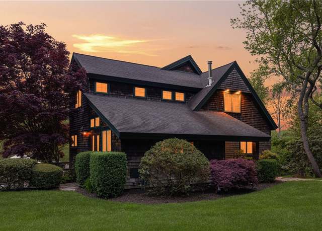 Property at 56 Summerfield Ln, Middletown, RI 02842, 4 beds, 3.5 baths