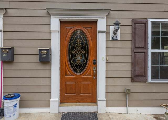 Property at 982 984 Plainfield St #4, Johnston, RI 02919, 3 beds, 2 baths