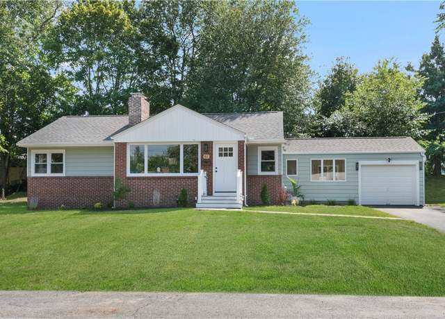 Property at 81 Redwood Dr, Cranston, RI 02920, 3 beds, 1 bath
