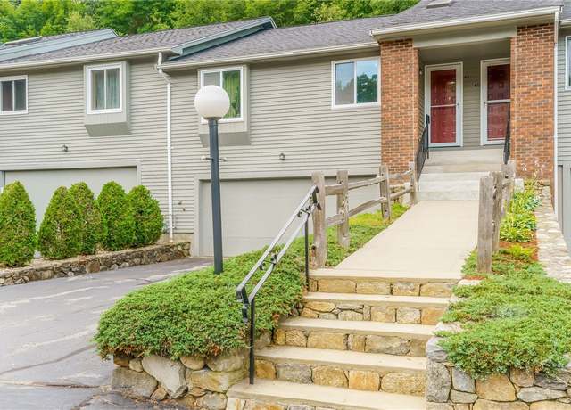 Property at 125 Smith Ave Unit 4C, Smithfield, RI 02828, 2 beds, 1 bath