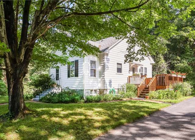 Property at 178 Lippitt Ave, Cranston, RI 02921, 3 beds, 2 baths