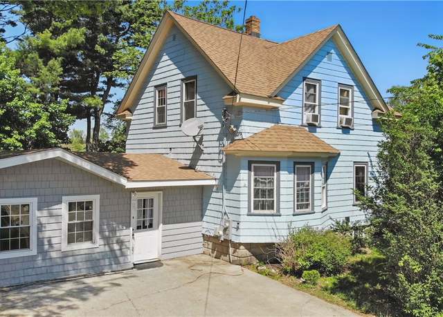 Property at 77 Park View Blvd, Cranston, RI 02910, 3 beds, 2 baths
