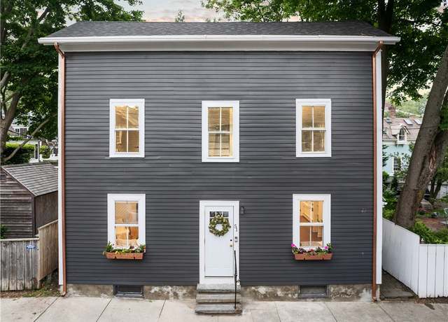 Property at 51 Poplar St Unit 1L, Newport, RI 02840, 1 bed, 1 bath