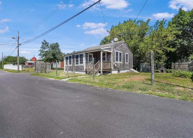 Property at 51 Pine St, Portsmouth, RI 02871, 2 beds, 1 bath