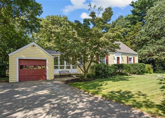 Property at 944 Greenville Ave, Smithfield, RI 02828, 3 beds, 1.5 baths
