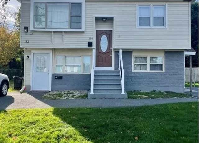 Property at 132 Maple Ave, Middletown, RI 02842, 6 beds, 2 baths