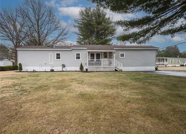 Property at 14 Milton Ln, Coventry, RI 02816, 2 beds, 1 bath