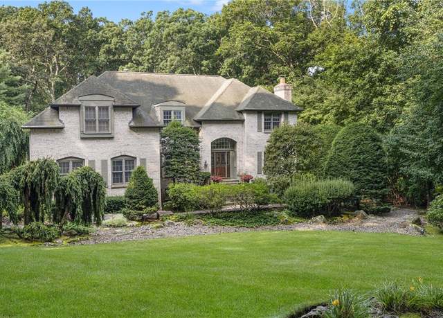 Property at 130 Joseph Ct, Warwick, RI 02886, 4 beds, 4.5 baths