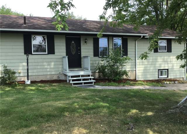Property at 2073 Plainfield Pike, Johnston, RI 02919, 4 beds, 1 bath