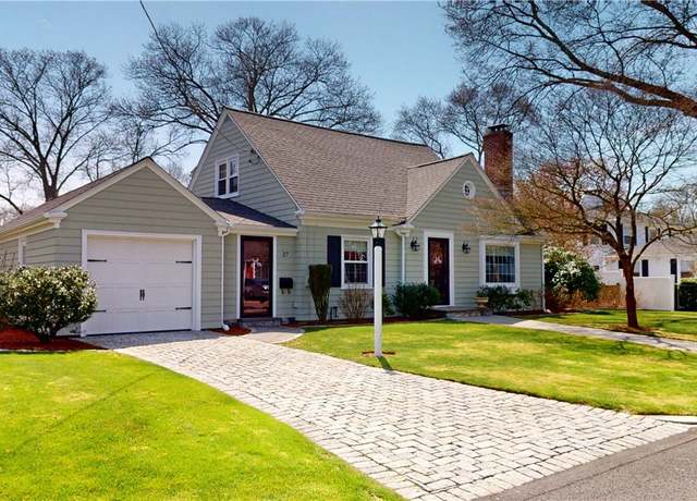 Property at 27 Narragansett Ave, Pawtucket, RI 02861, 3 beds, 2 baths