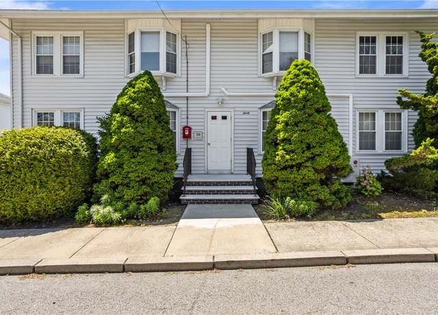 Property at 30 Brown St #4, Narragansett, RI 02882, 1 bed, 1 bath