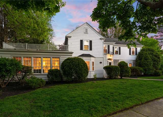 Property at 80 Dryden Ave, Pawtucket, RI 02860, 3 beds, 2.5 baths