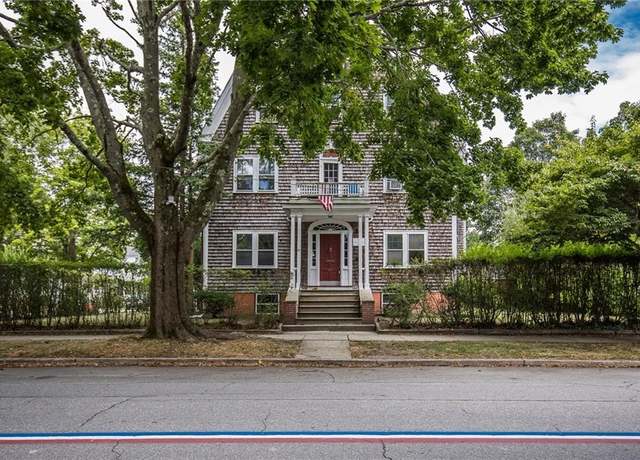 Property at 82 High St, Bristol, RI 02809, 8 beds, 4 baths