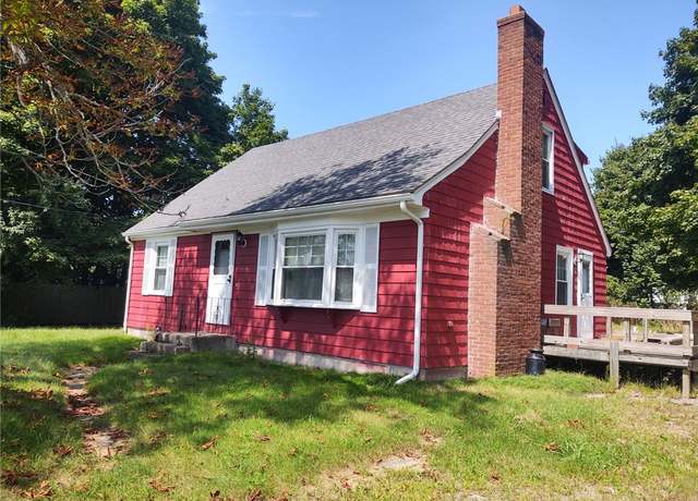 Property at 62 Chestnut St, Seekonk, MA 02771, 4 beds, 2 baths