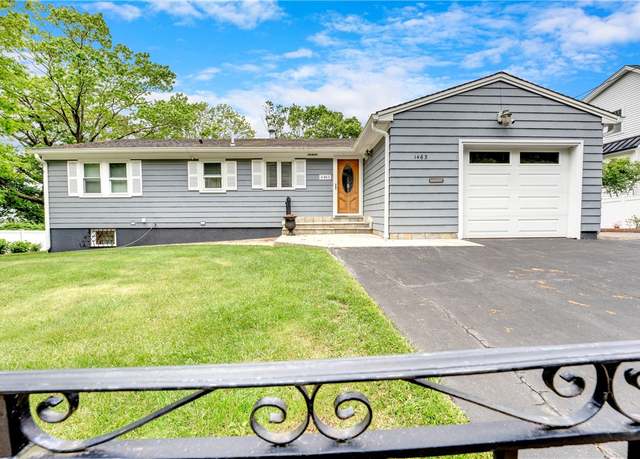 Property at 1463 South Broadway Way, East Providence, RI 02914, 3 beds, 2 baths