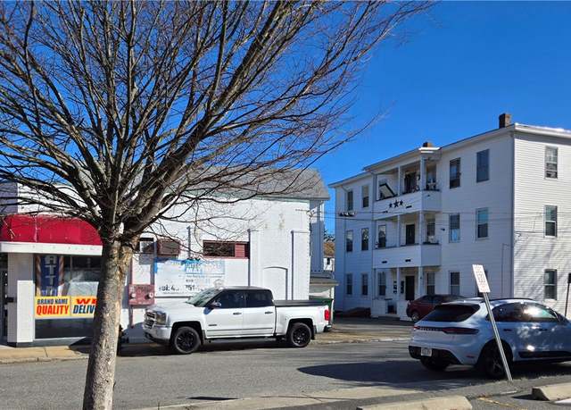 Property at 1380 Plainfield St, Cranston, RI 02920, 12 beds, 7 baths