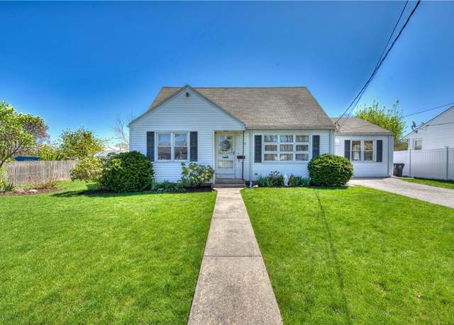 Property at 80 Windmill St, Pawtucket, RI 02860, 5 beds, 2 baths