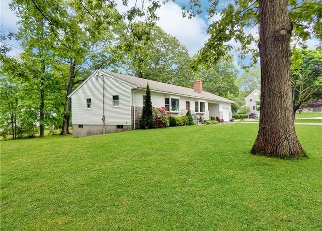 Property at 2 Laurel Hill Dr, Westerly, RI 02891, 2 beds, 2 baths