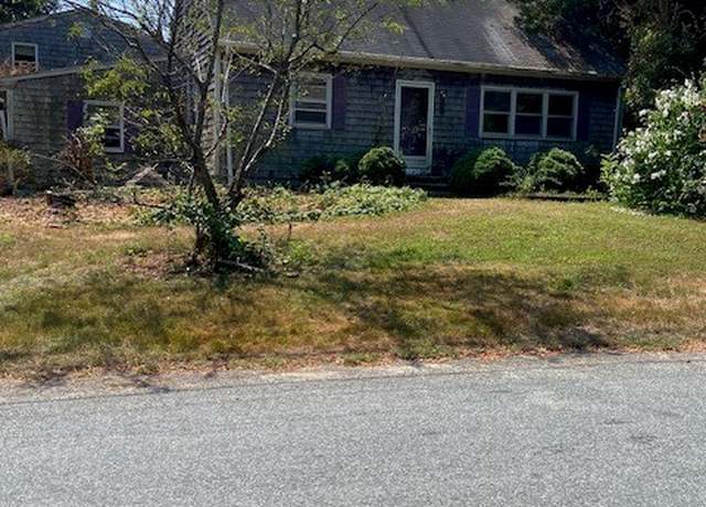 Property at 5 Cedar Grove Dr, Exeter, RI 02822, 5 beds, 2.5 baths