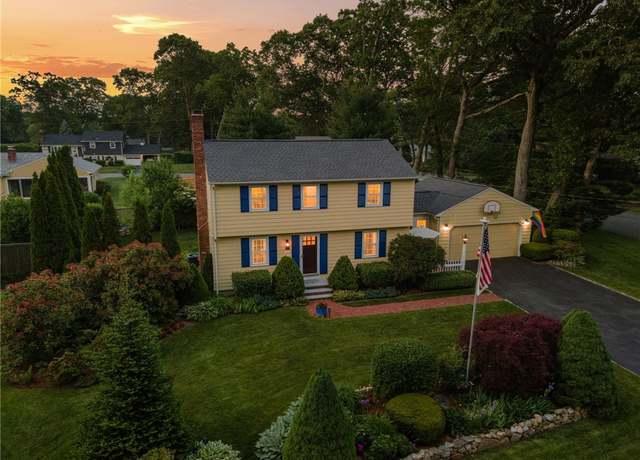 Property at 125 Grand View Rd, East Greenwich, RI 02818, 4 beds, 2 baths