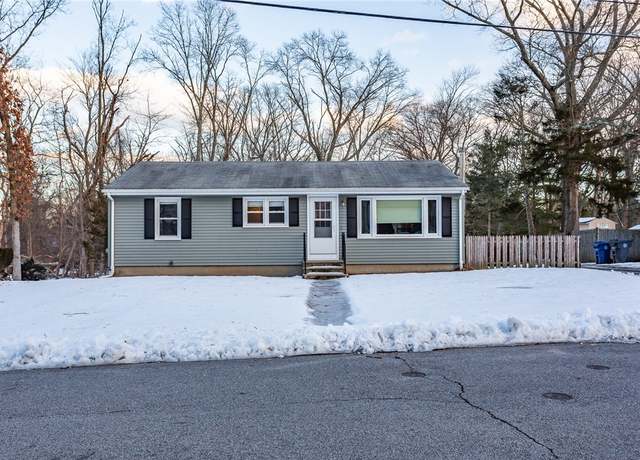 Property at 44 Craig Rd, Warwick, RI 02886, 3 beds, 1 bath
