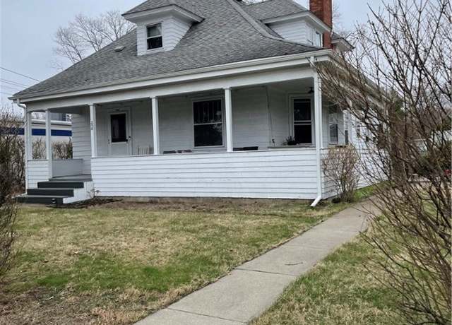 Property at 258 Pawtucket Ave, East Providence, RI 02916, 5 beds, 3 baths