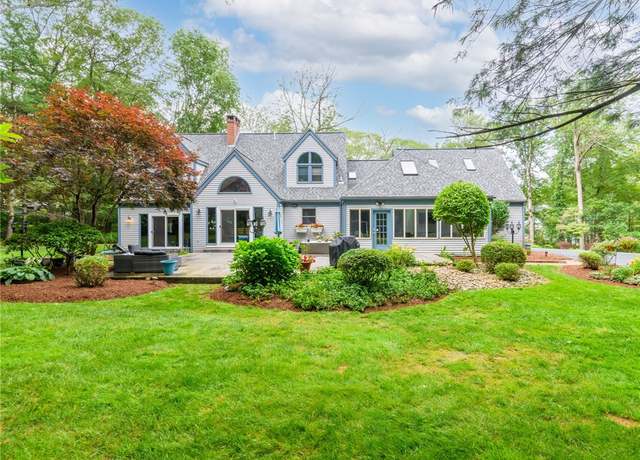 Property at 20 Beechwood Dr, Cranston, RI 02921, 3 beds, 2.5 baths
