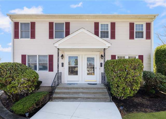 Property at 2970 Mendon Rd #2, Cumberland, RI 02864, 2 beds, 1.5 baths