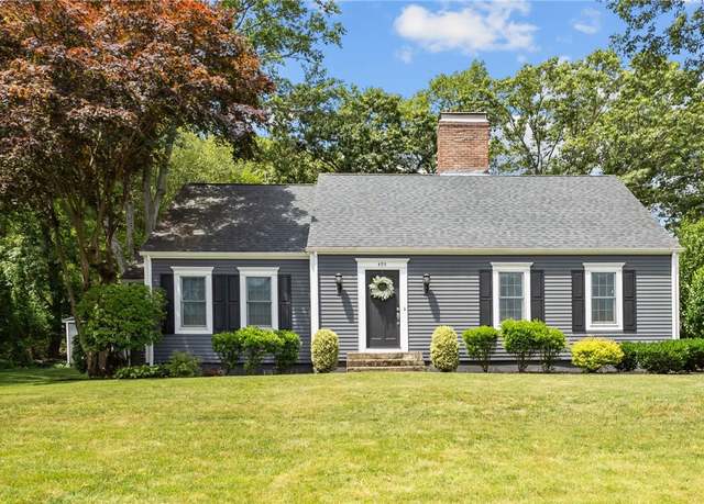 Property at 495 Gauvin Dr, Warwick, RI 02886, 4 beds, 2 baths