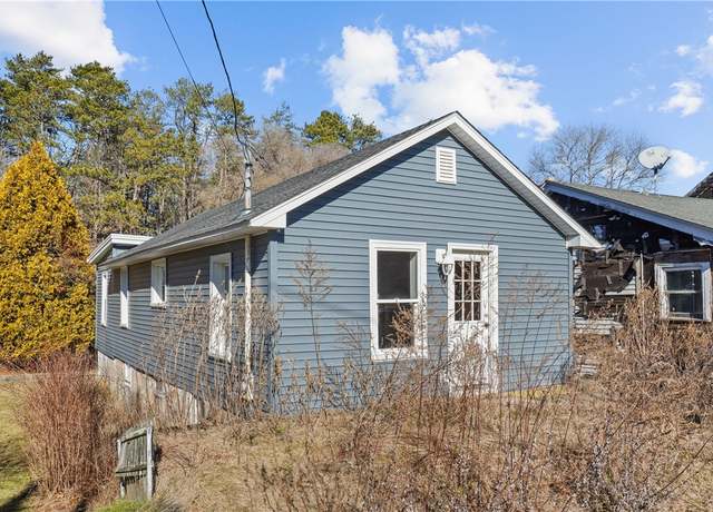 Property at 38 Railroad Ave, Charlestown, RI 02813, 1 bed, 1 bath