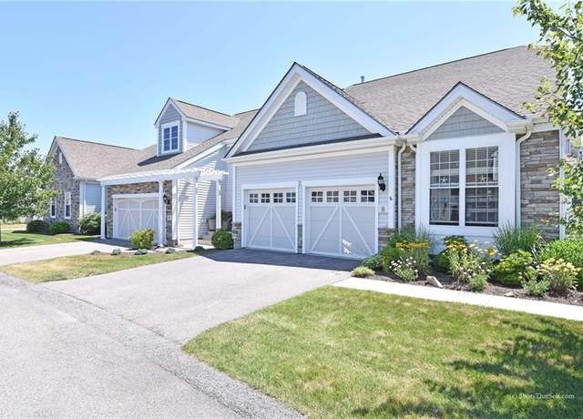 Property at 6 Yarmouth Cir, South Kingstown, RI 02879, 2 beds, 2.5 baths