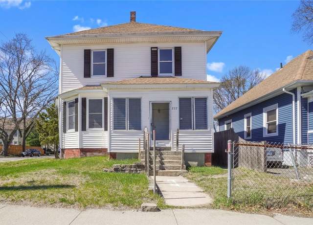 Property at 237 Pontiac Ave, Cranston, RI 02910, 3 beds, 2.5 baths