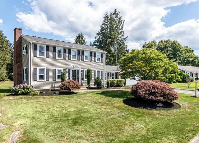 Property at 114 Tanglewood Dr, West Warwick, RI 02893, 3 beds, 2.5 baths