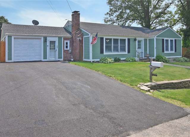 Property at 32 Harrington Dr, Johnston, RI 02919, 3 beds, 2 baths
