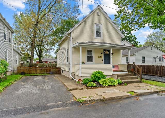 Property at 40 Glen St, East Providence, RI 02915, 2 beds, 1 bath