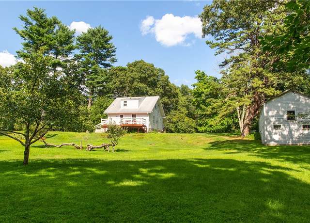 Property at 261 Hardig Rd, Warwick, RI 02886, 3 beds, 2 baths