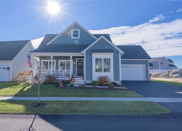 Property at 16 Weston Ave, North Kingstown, RI 02852, 3 beds, 2.5 baths